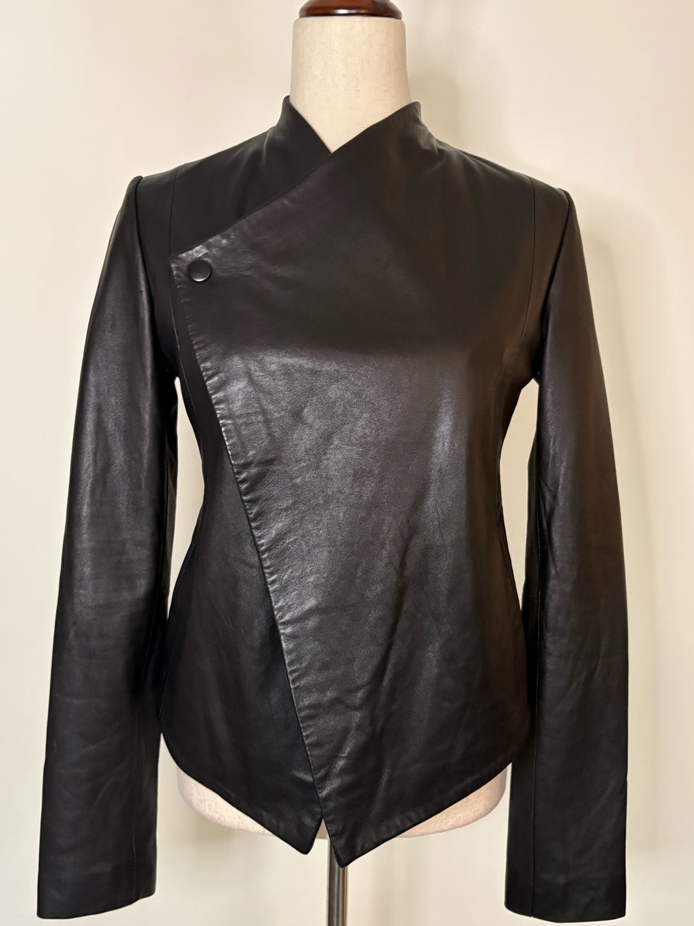 T Los Angeles Boutique Black Asymmetrical Minimalist Leather Jacket Size Small